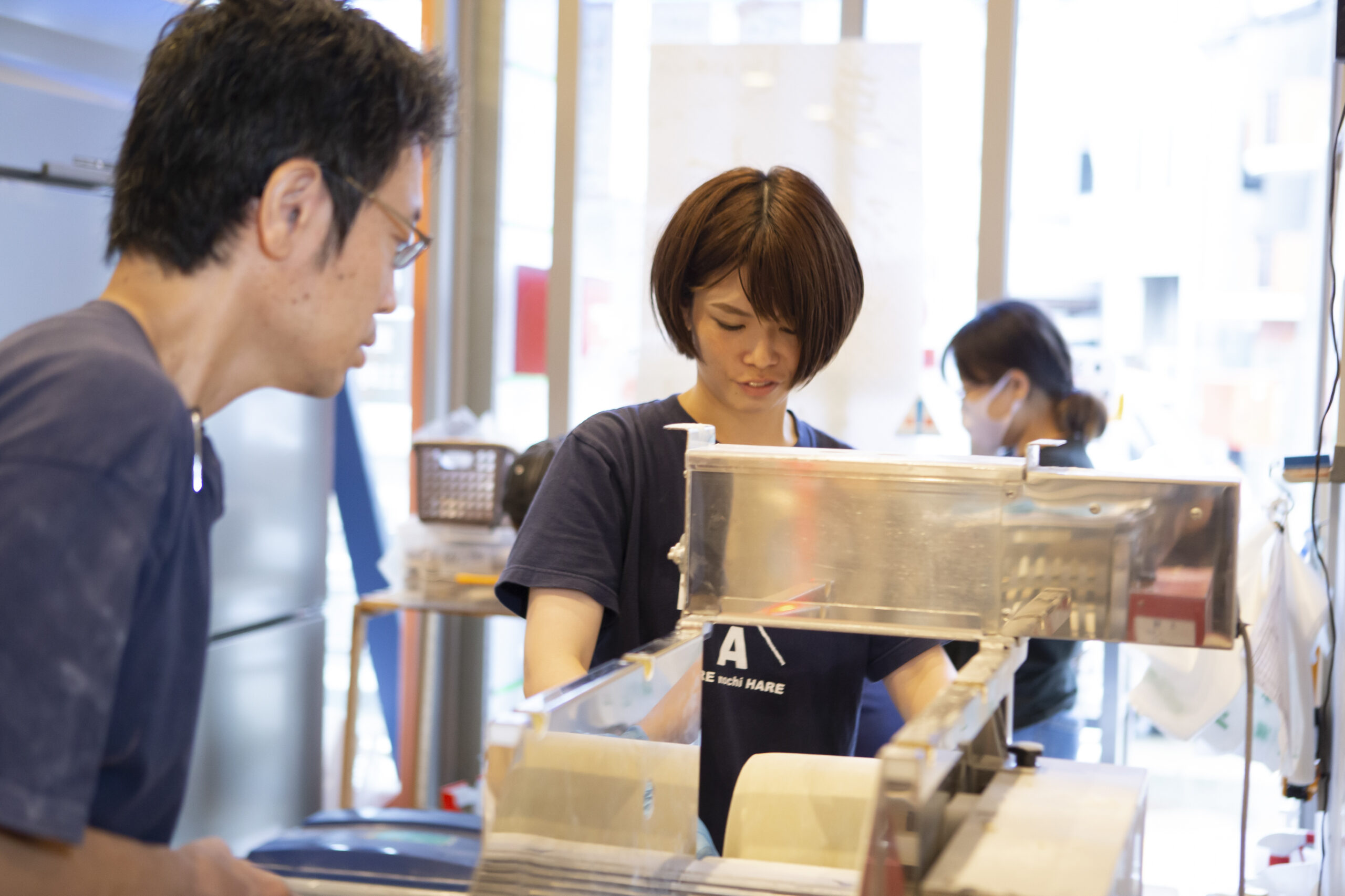 有名ラーメン店のセントラルキッチンスタッフ